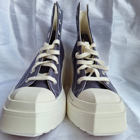 Converse chuck 70 De Luxe Wedge Platform Sneakers. 8, Lavender. - Picture 3 of 7